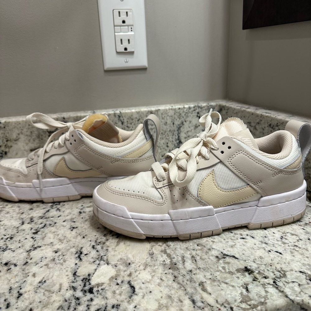 ✨ Nike Sneakers